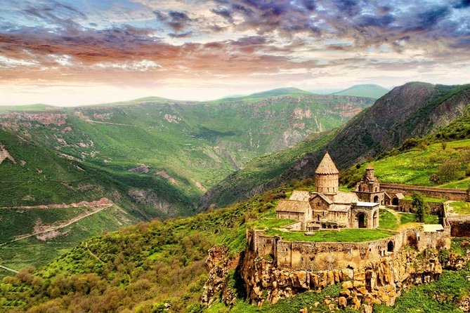 Private tour to Khor Virap,Areni winery,Noravank,Tatev Monastery - Stop 1: Khor Virap Monastery and the Ararat viewpoint