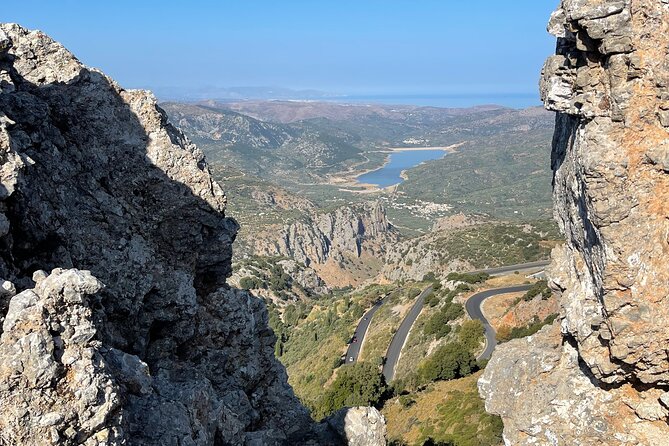 PRIVATE-Winery+Olive Oil Factory-Old Villages-Old Wind Mills - Heraklion pickup and the start: you get moving fast