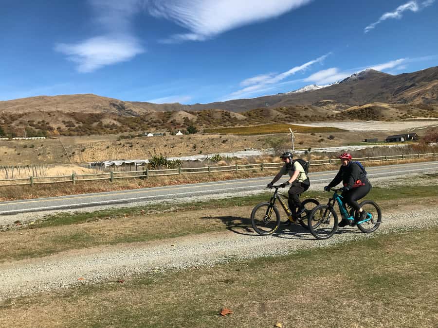 Queenstown: Guided E-Bike Tour with Winery Visits & Tastings - Mt Rosa Wines lunch and tasting with the view