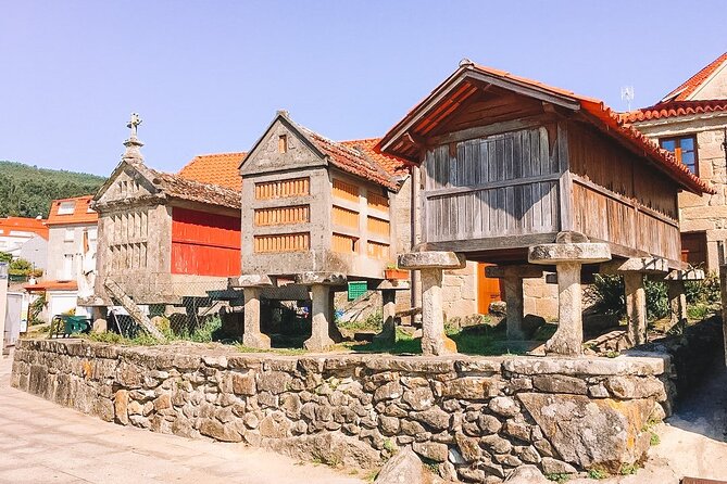Rias Baixas Tour with Winery and Boat (optional) - Getting started at Capela do Pilar (and why meeting matters)