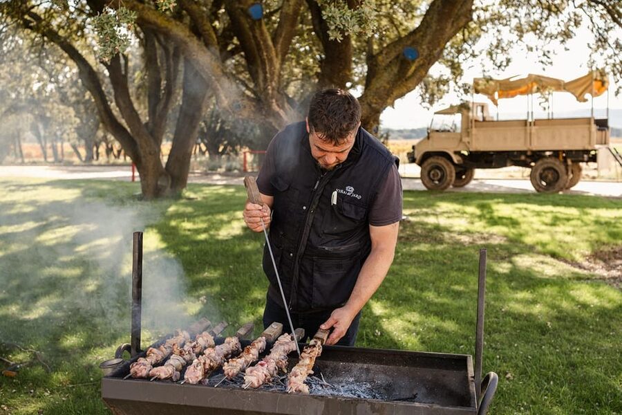 Ribera del Duero: Experience, vineyard, and 4x4 ride, plus an aperitif and tasting. - The Aperitif With Cheese and Iberian Cold Cuts: The Pairing Without Overthinking