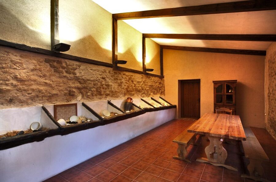 Ribera del Duero Winery Tour & Wine Tasting Near Valladolid - Small Group Feel and How to Prepare for Best Enjoyment