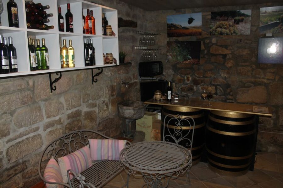 Rioja Alavesa: Wine Tasting in a Traditional Winery - The concrete cellar: where the wine rests and gains body