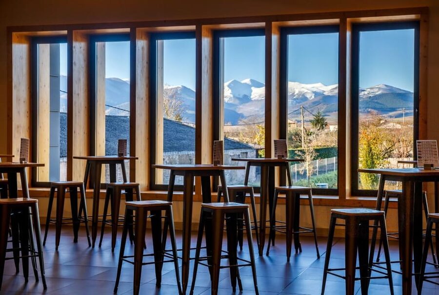 Rioja: Wine tasting and sampling at the Martínez Alesanco family winery - Kilometer 0 aperitif: what it adds to your tasting