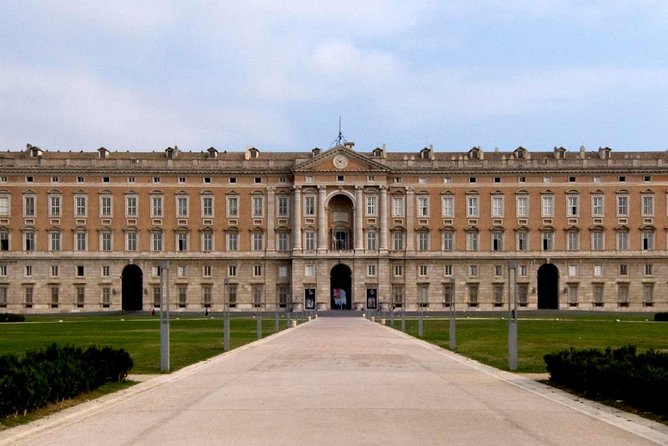 Royal Palace of Caserta tour and winery Cantina sul Vesuvio . - Royal Palace and Vesuvio in one day: why this pairing works