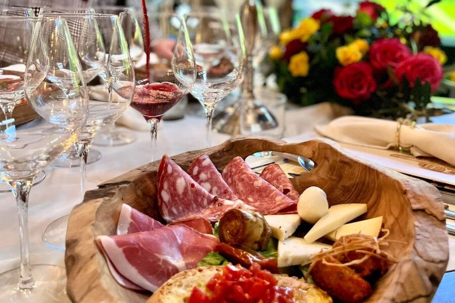 San Gimignano: Romantic Vineyard Dinner - Photo Time in the Gardens and Vineyards: Use It Like a Pro