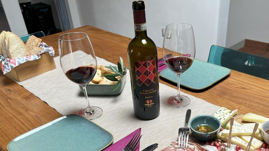 San Gimignano: Vineyard and Cellar Tour with Wine Tasting - The Tasting Lineup: Vernaccia, Chianti (Vintage and Riserva), and Vinsanto