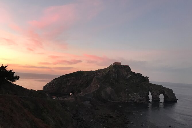 San Juan de Gaztelugatxe with Winery Visit and Lunch (From Bilbao) - Private vehicle from Bilbao: comfort that saves energy