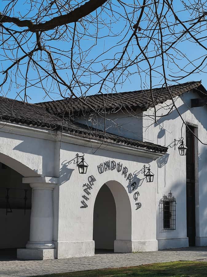 Santiago: Undurraga Winery Tour with Entry and Wine Tasting - Gardens with vine varieties: where the photos actually help