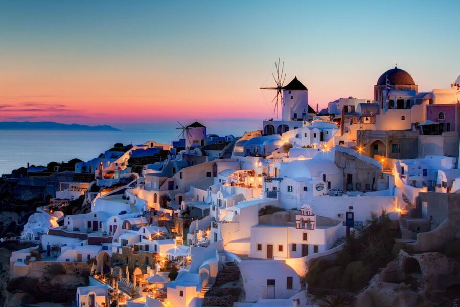 Santorini: Catamaran Cruise, Winery, & Oia Sunset Combo Tour - Tips to Make This 10-Hour Day Feel Easy