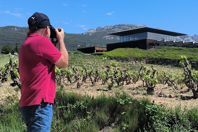Secret Rioja: Exclusive Winery Access and Tasting Masterclass - Marqués de Riscal vs. Ysios: Two Ways to See Rioja Design