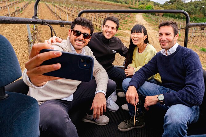 Setúbal: Winery & Fish Market Tasting Tour from Lisbon - Palácio da Bacalhôa: family winemaking story and your four tastings