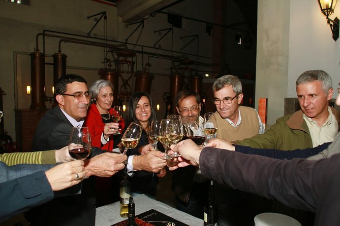 Setubal Winery Private Tour including Lunch at Sesimbra Beach - Three Tastings in Setúbal: Castelão, Moscatel, and What You’ll Notice