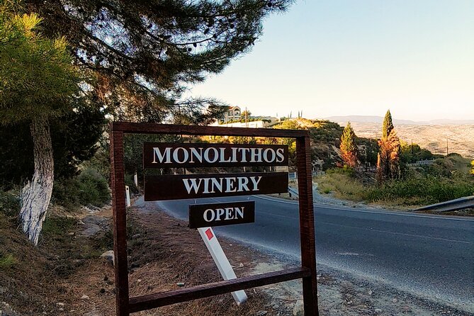 Shared Monolithos Boutique Winery Tour - Buying at ex-cellar prices without overbuying