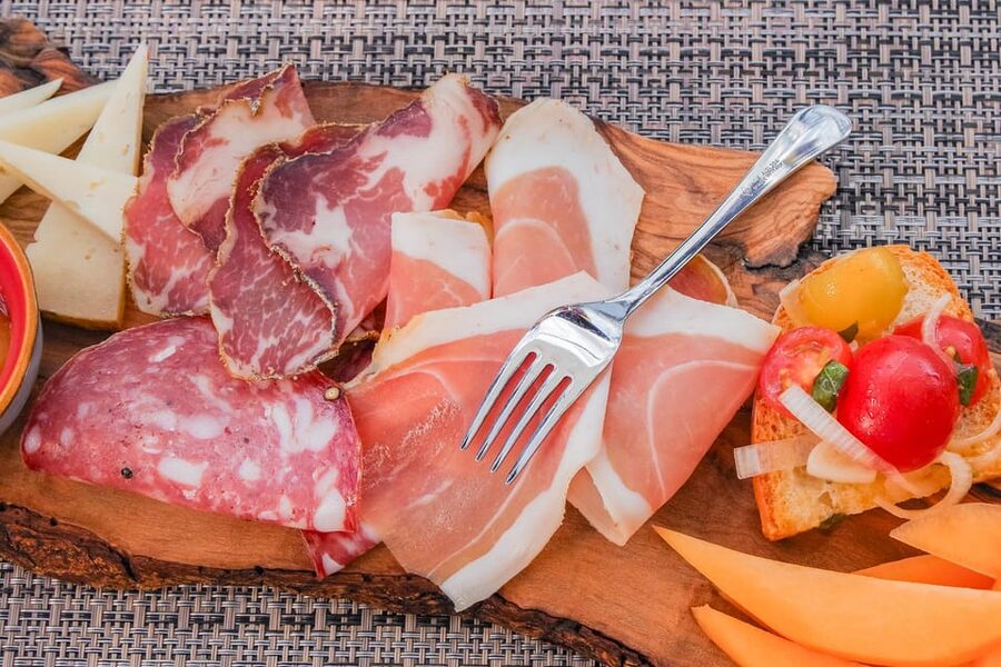Siena: winery tour, wine tasting and lunch - Lunch: Tuscan Food, Wine Pairings, and Real Meal Energy