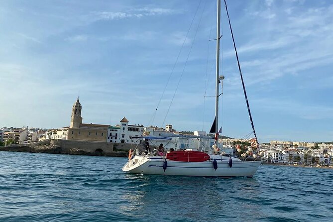Sitges sailing, walking and winery tour - Stop 1 on the Garraf coast: sailing from Sitges with history and a cava toast