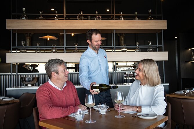 Sparkling Masterclass with Vineyard Tour and 4 Course Lunch - Aged Swift Sparkling tastings: what to look for