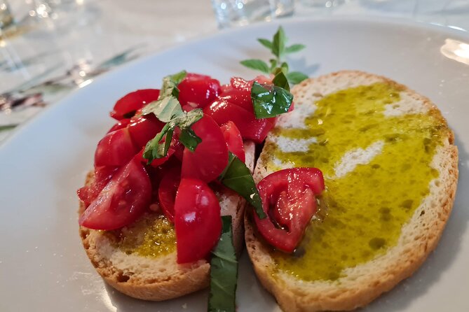 Spello E-Bike & Wine Tour with Scenic Winery Lunch - Who should book this e-bike and wine tour