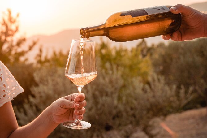 Sunset wine tasting in vineyard - Pickup, private group size, and how the 3-hour evening moves