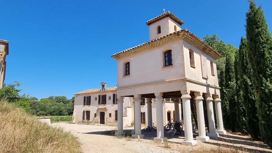 Tasting tour : The secrets of the vineyard Chateau Capion - The gardens and the 1.2 km educational vineyard trail