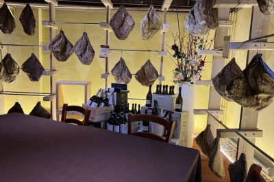 The Valpolicella food & wine driving tour: cheese factory+ winery - Stop 1 in Negrar di Valpolicella: Cheese and Salami You Can Smell Before You Taste