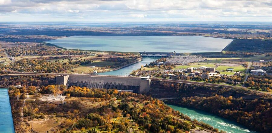 Toronto: Niagara Falls Guided Tour with Winery Stop - What to Bring for Niagara Spray, Sun, and a Long Day
