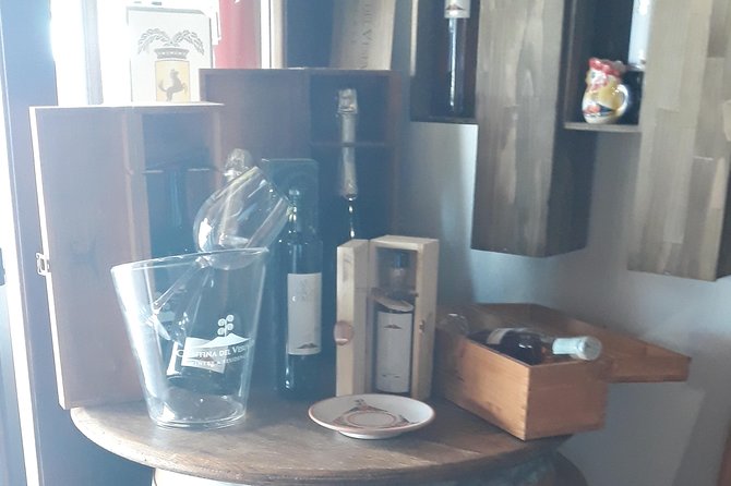 Tour from Naples to Pompeii and Winery - The real value: Tommaso and the transport setup
