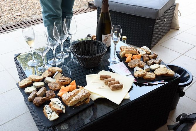 Tour of a Vineyard, Winery & Cellar with Wine Tasting in Vouvray, Loire Valley - Getting there and what to expect on the ground
