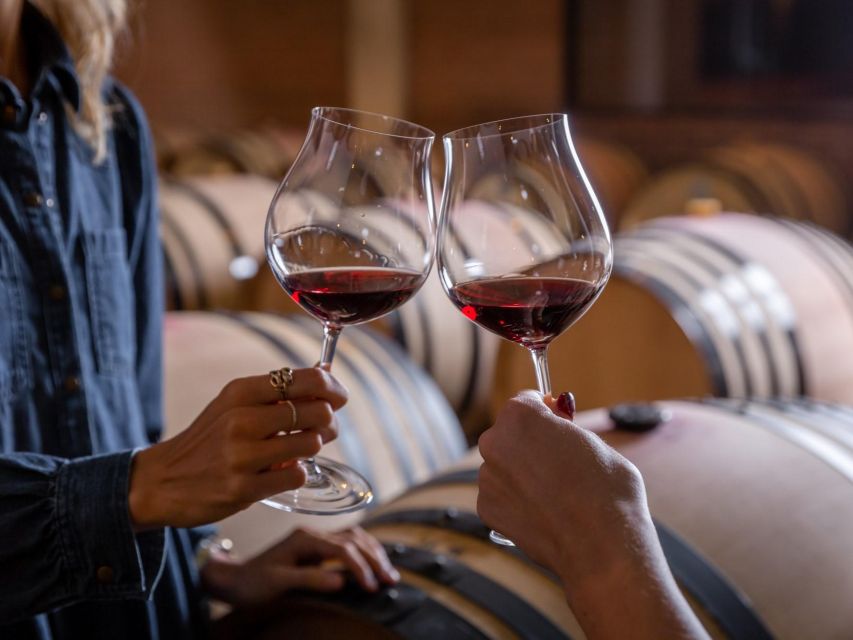 Tramin/Termeno: Winery Tour & Wine Tasting, J. Hofstätter - From the enoteca meeting point to a guided start