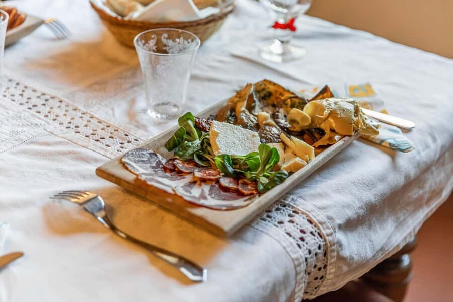 Tuscan Lunch & Winery Tour with Tasting in San Gimignano - The Main Course: Cheese, Cured Meats, and a Proper Tuscan Board