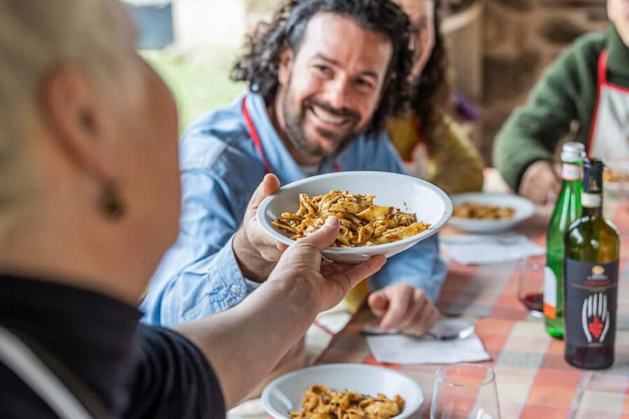 Tuscan Lunch & Winery Tour with Tasting in San Gimignano - Winery Tour: What You Learn Between Sips