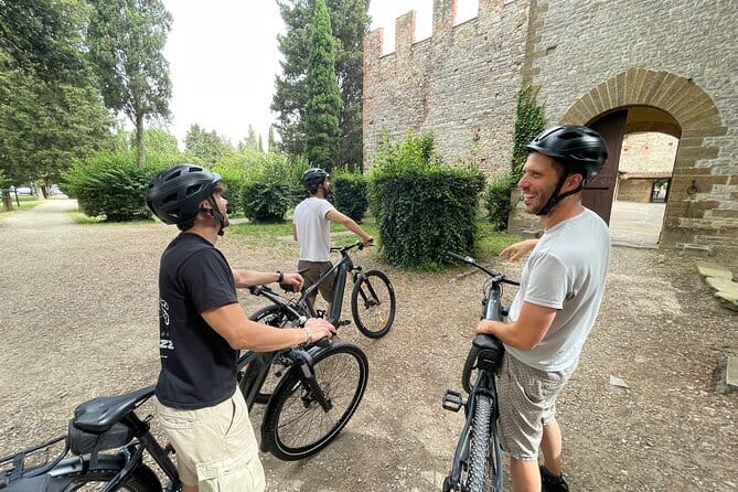 Tuscany Day Trip from Florence: Siena, San Gimignano, Pisa and Lunch at a Winery - Chianti winery lunch at Fattoria Poggio Alloro: the midday reset you’ll remember