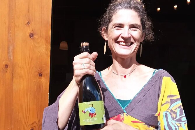 Urban winery tour, premium tasting flight & tapas - Pairing the wines with artisan tapas: why the food matters here