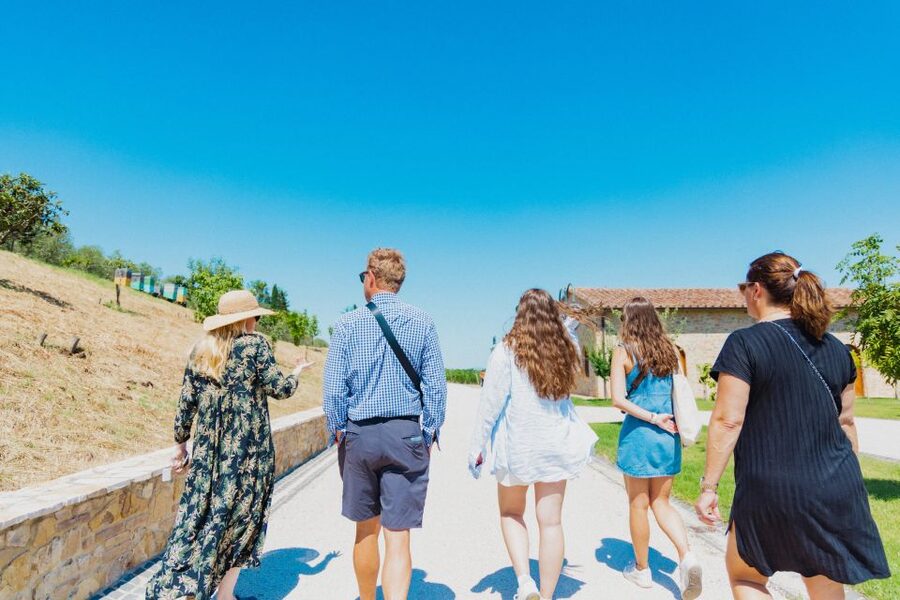 Val D'Orcia: Boutique Winery Tour and Wine Tasting - The tasting room and shop: take home what you actually liked