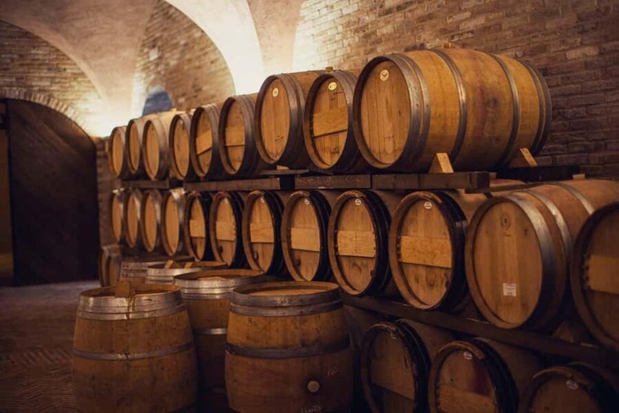 Val D'Orcia: Boutique Winery Tour and Wine Tasting - Who should book this boutique winery tasting