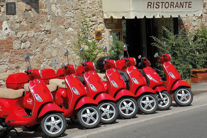 Vespa Tour with Lunch&Chianti Winery from Siena - Following the guide through Chianti: the convoy effect