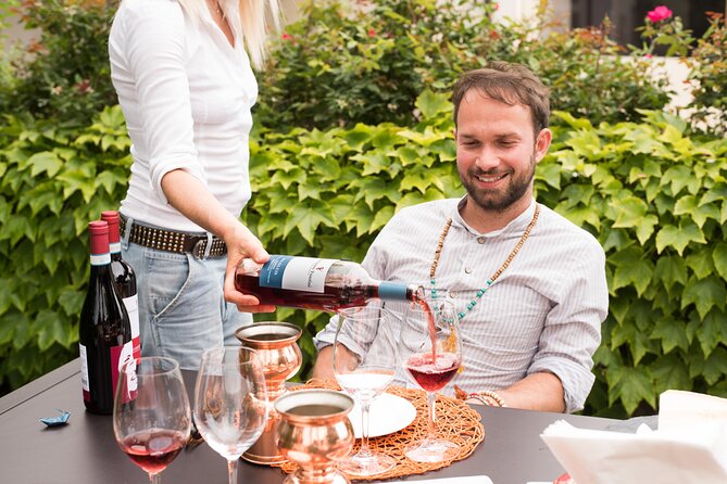 Vineyard tour and tasting of 6 Garda Wines with Giovanna Tantini - The charcuterie-and-cheese pairing: simple, useful, included