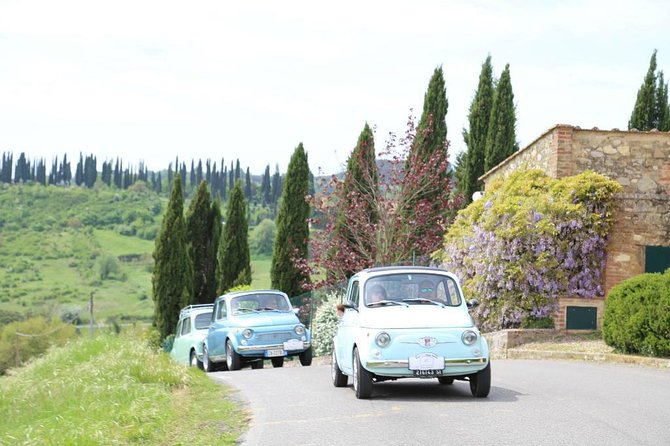 Vintage Fiat 500 Tour from Siena: Tuscan Hills and Winery Lunch - Siena to Monteriggioni: medieval walls and a real pause to wander
