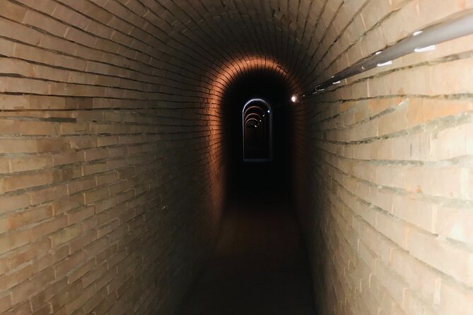 Visit the Largest Winery in the World and Manuc Bei Mansion - Practical Tips So You Enjoy Both Stops