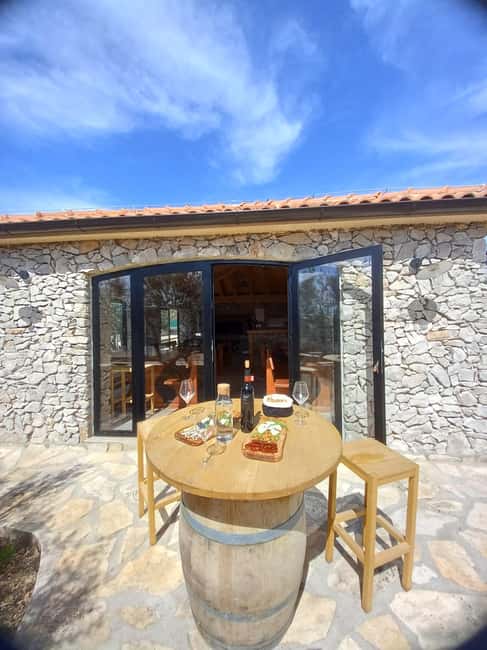 Vodice: Vinarija Birin Winery Tour with Wine Tasting - The tasting of 5 premium wines: how to enjoy it