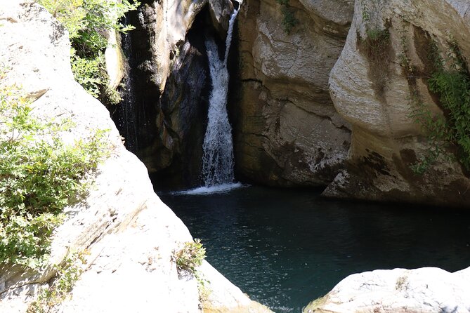 Waterfalls and wine flows - Bogova waterfall and Alpeta Winery Winetasting tour - Alpeta Winery: a family-told wine story with local bites