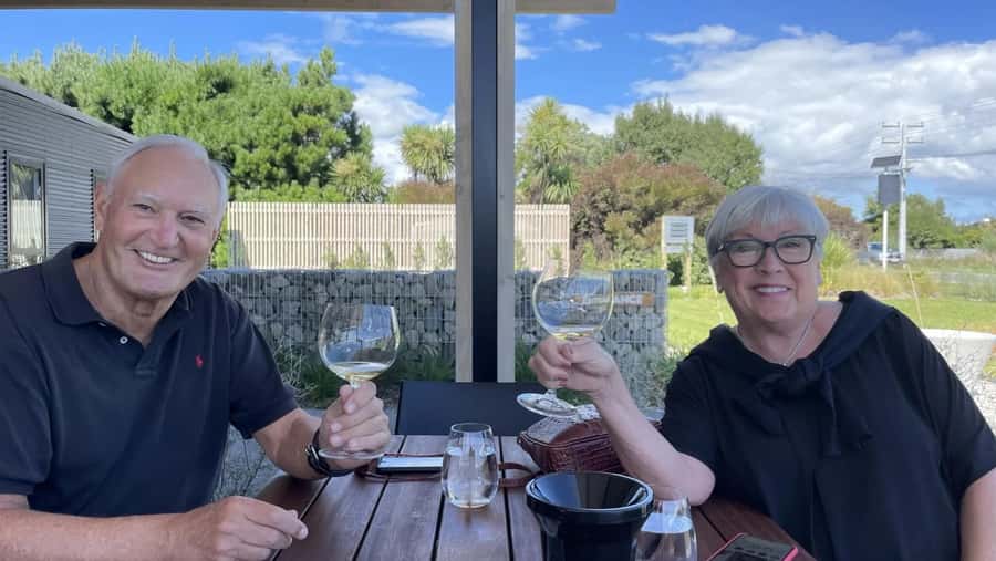 Wellington: Martinborough Private Winery Tour with Lunch - Who this Martinborough private winery tour suits best