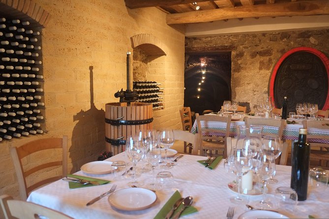 Winery tour and wine & cheese tasting - What makes the hosts matter: Leon, Ivana, Anna (and a calm pace)