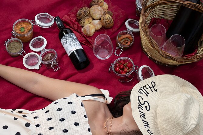 Winery Tour & picnic in the vineyard with a bottle of wine - Practical tips so you get the most out of your 2.5 hours