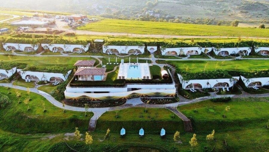 Winery touring & private wine tasting - one day private tour - Your 10-hour plan: pickup, museum stop, and the wine-road rhythm