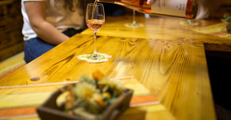 Winetasting with tour through the winery - Starting at Weingut Gerhard und Christel Trossen: your tour’s real kickoff